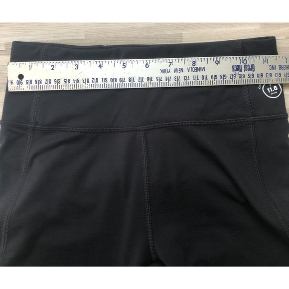 Allbirds, Natural Legging Capri, Women's Size X Small, Black, 11.8 KG CO2E - Picture 6 of 8